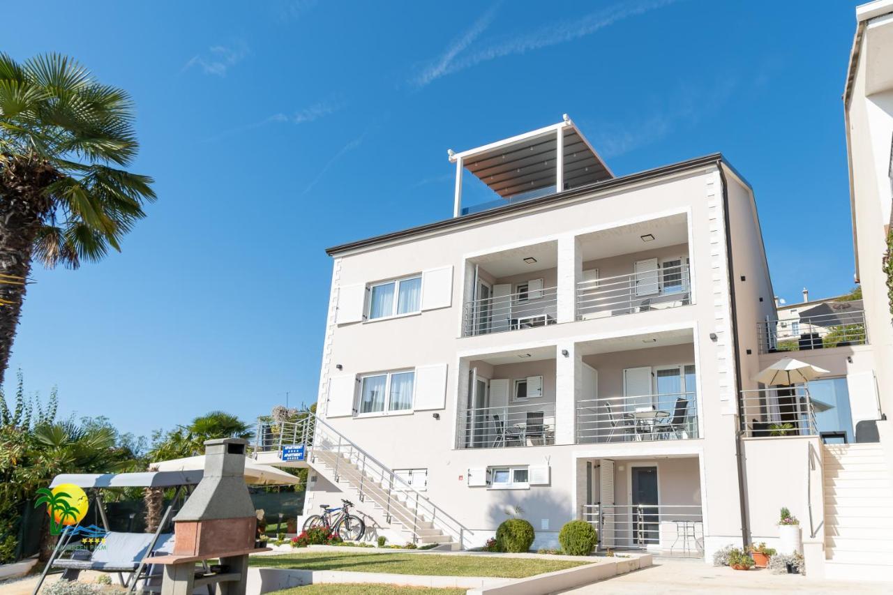 Villa Green Palm Vrsar Exteriör bild